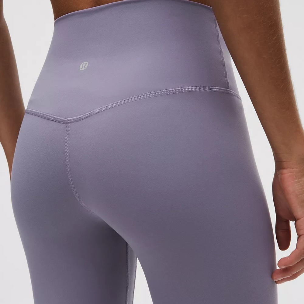 lululemon athletica Women's Lavender Align HR 28” w Pockets